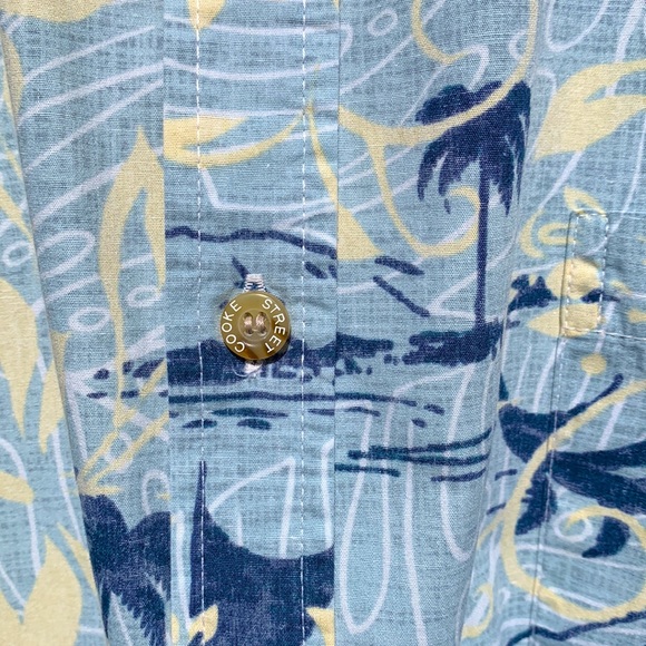 Cooke Street Honolulu Authentic Hawaiian Aloha Shirt - Medium - Picture 10 of 12